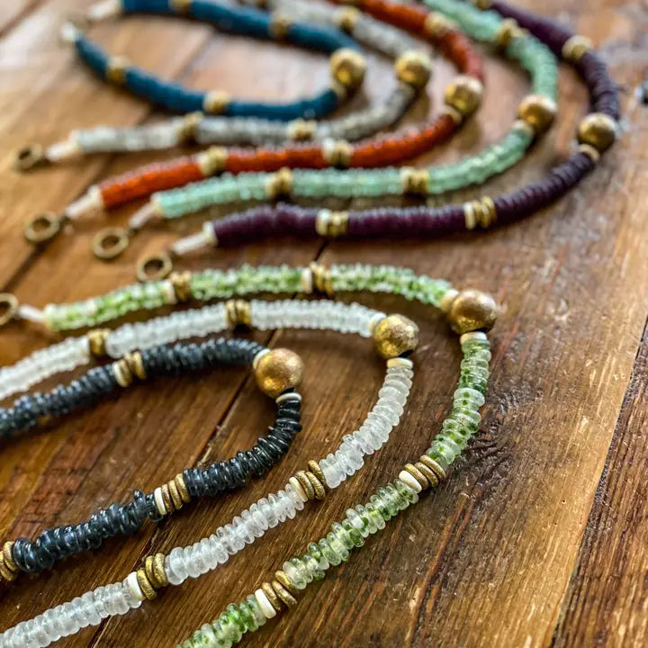 CLASSIC GLASS NECKLACE | LIGHT GRAY