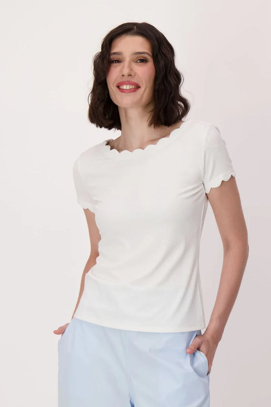 SCALLOP TRIM TEE