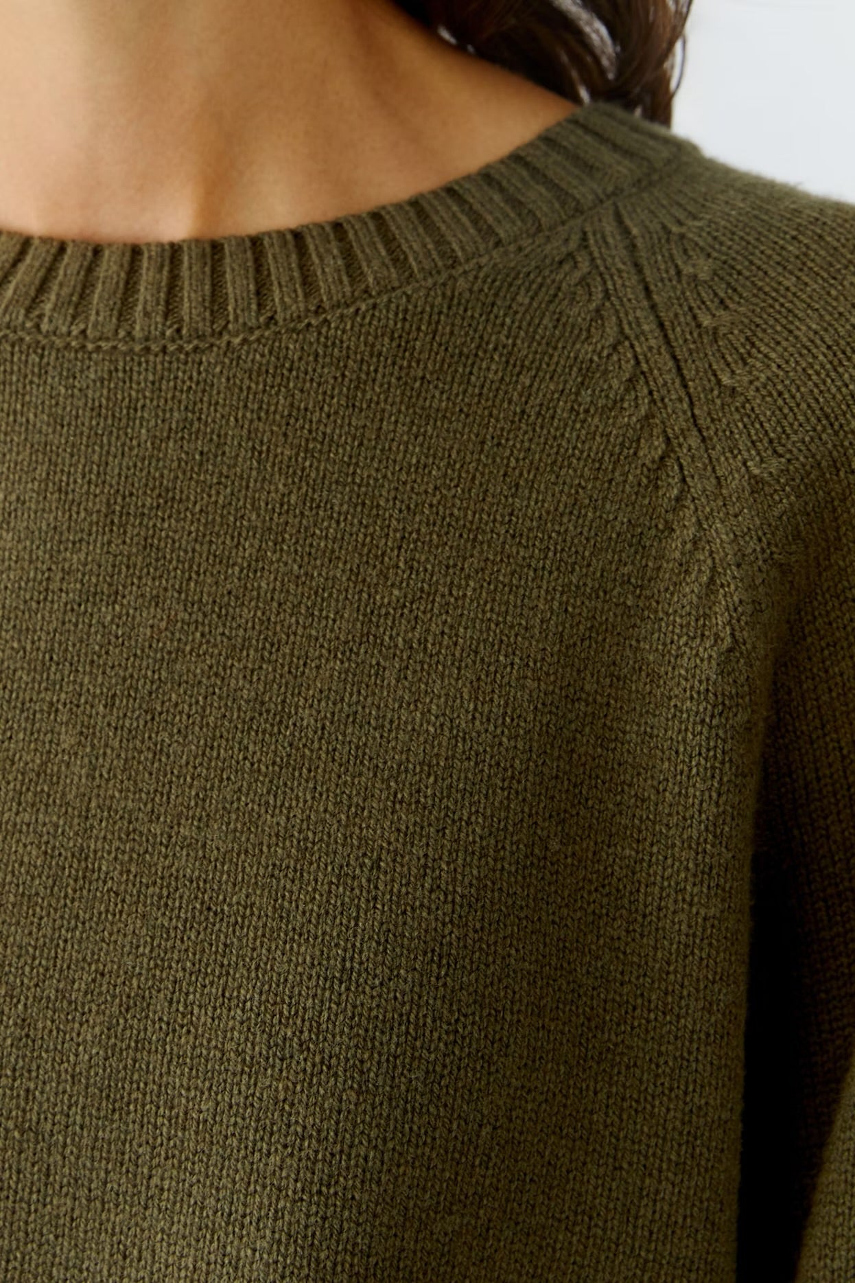 PULLOVER SWEATER