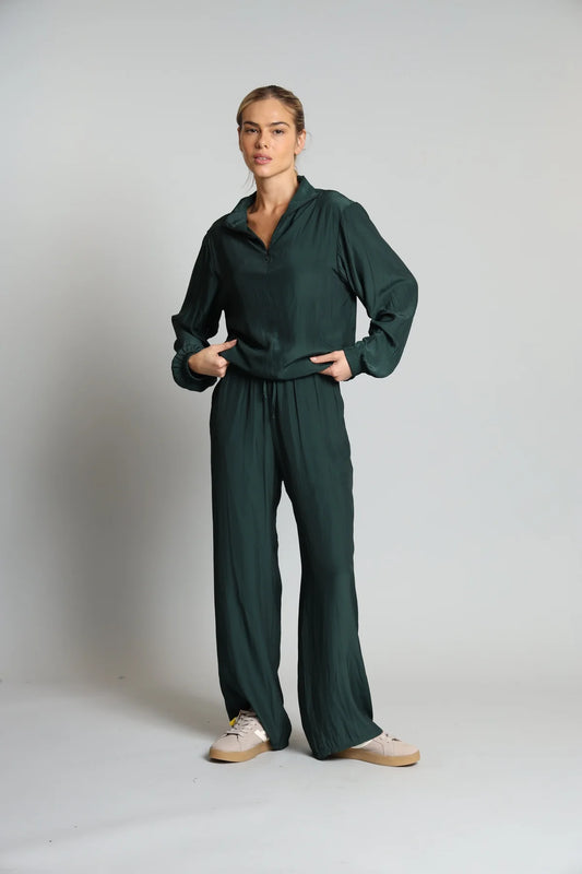 FLAT FRONT D SATIN TROUSER