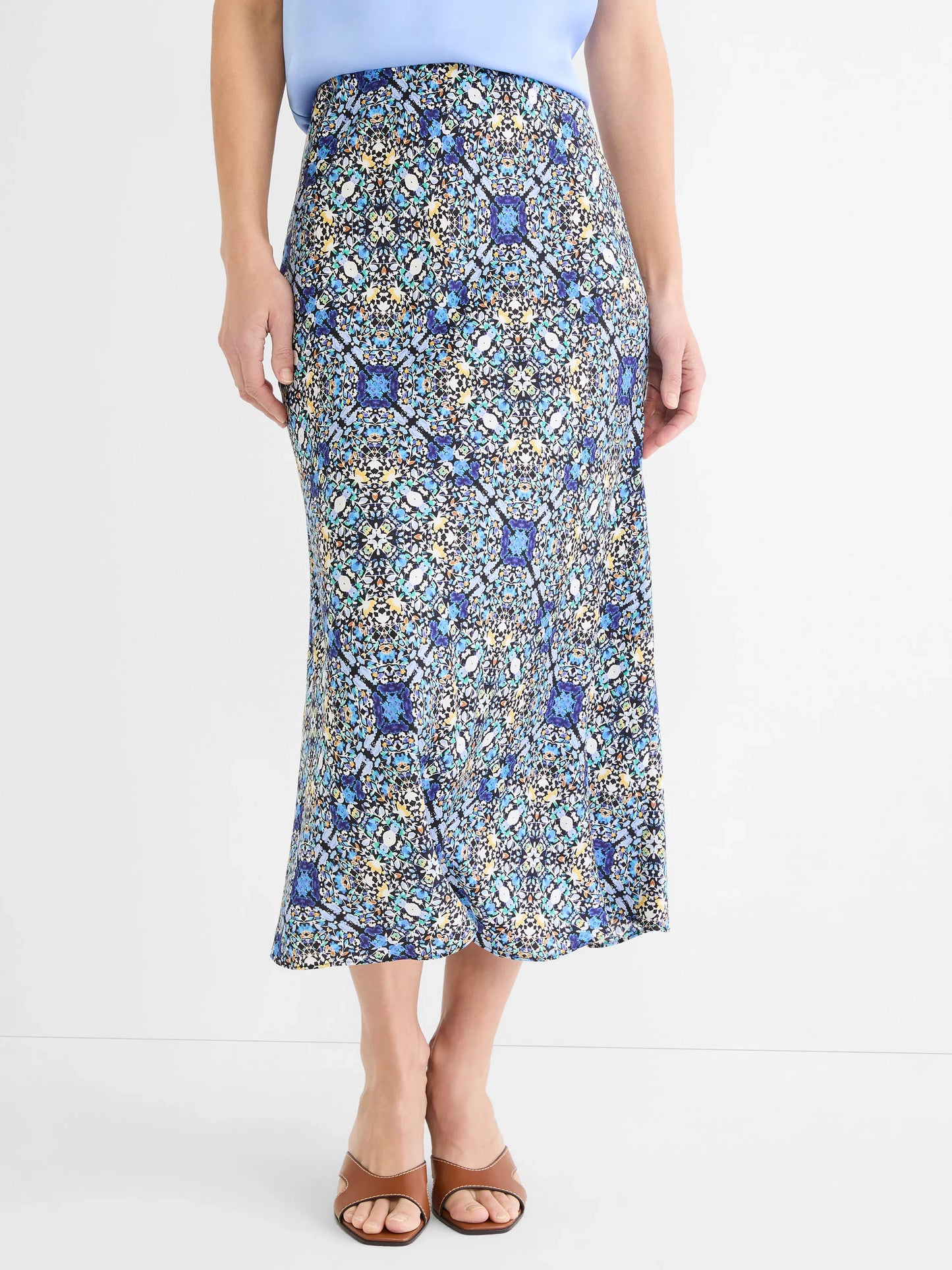 FILAGREE TILE SLIP SKIRT