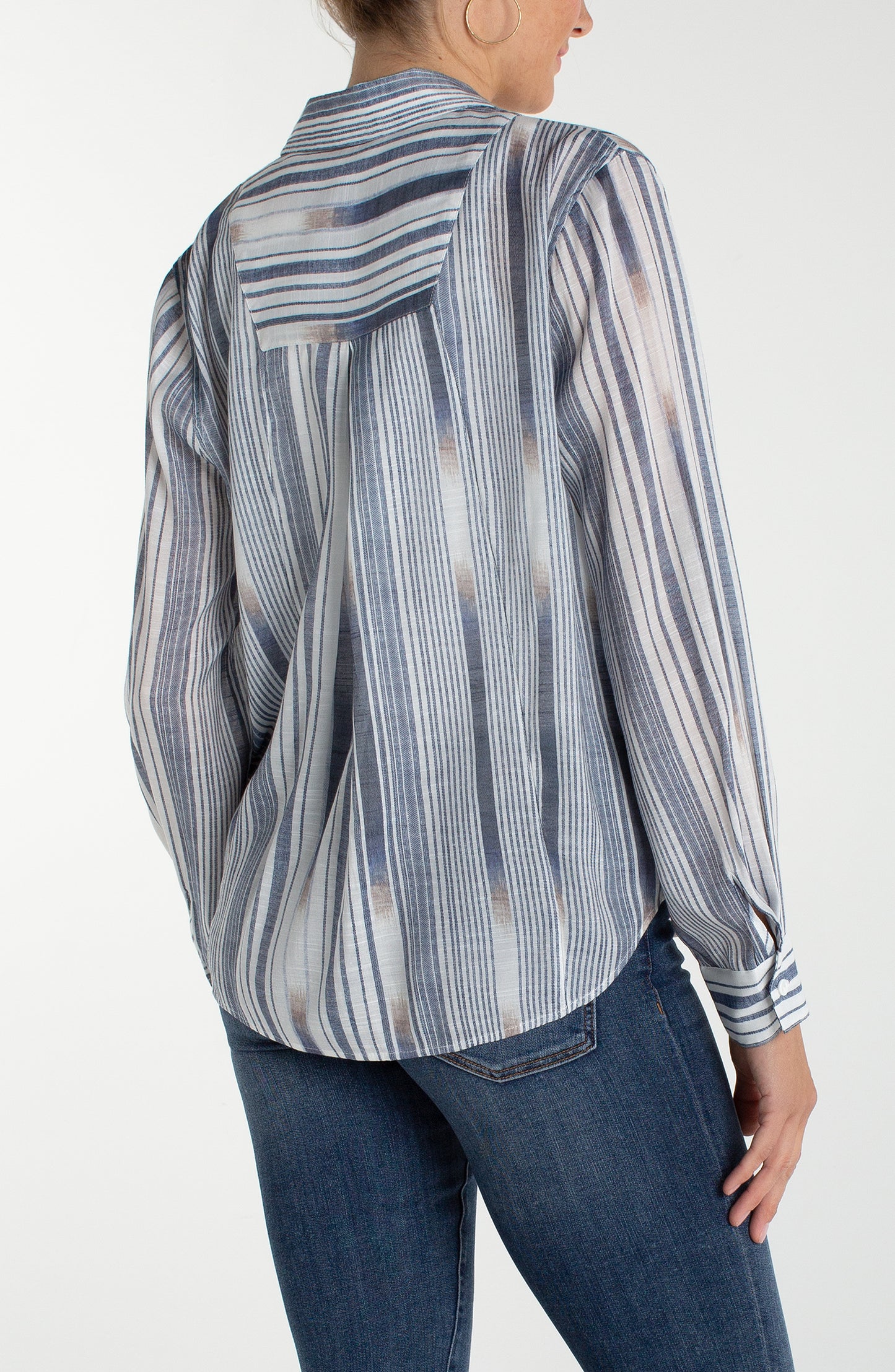 LONG SLEEVE BUTTON FRONT SHIRT