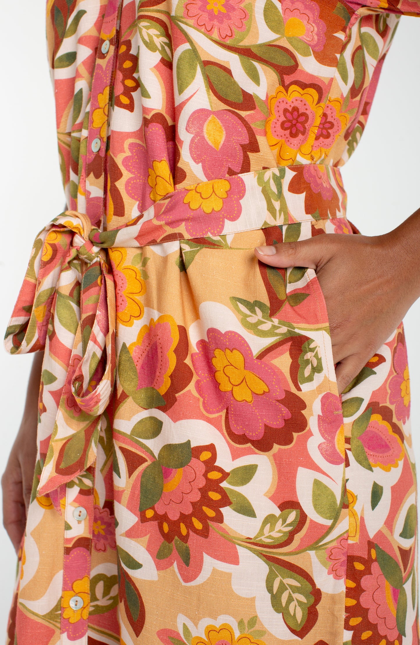 SHORT SLEEVE SHIRRED BUTTON FRONT WOVEN DRESS