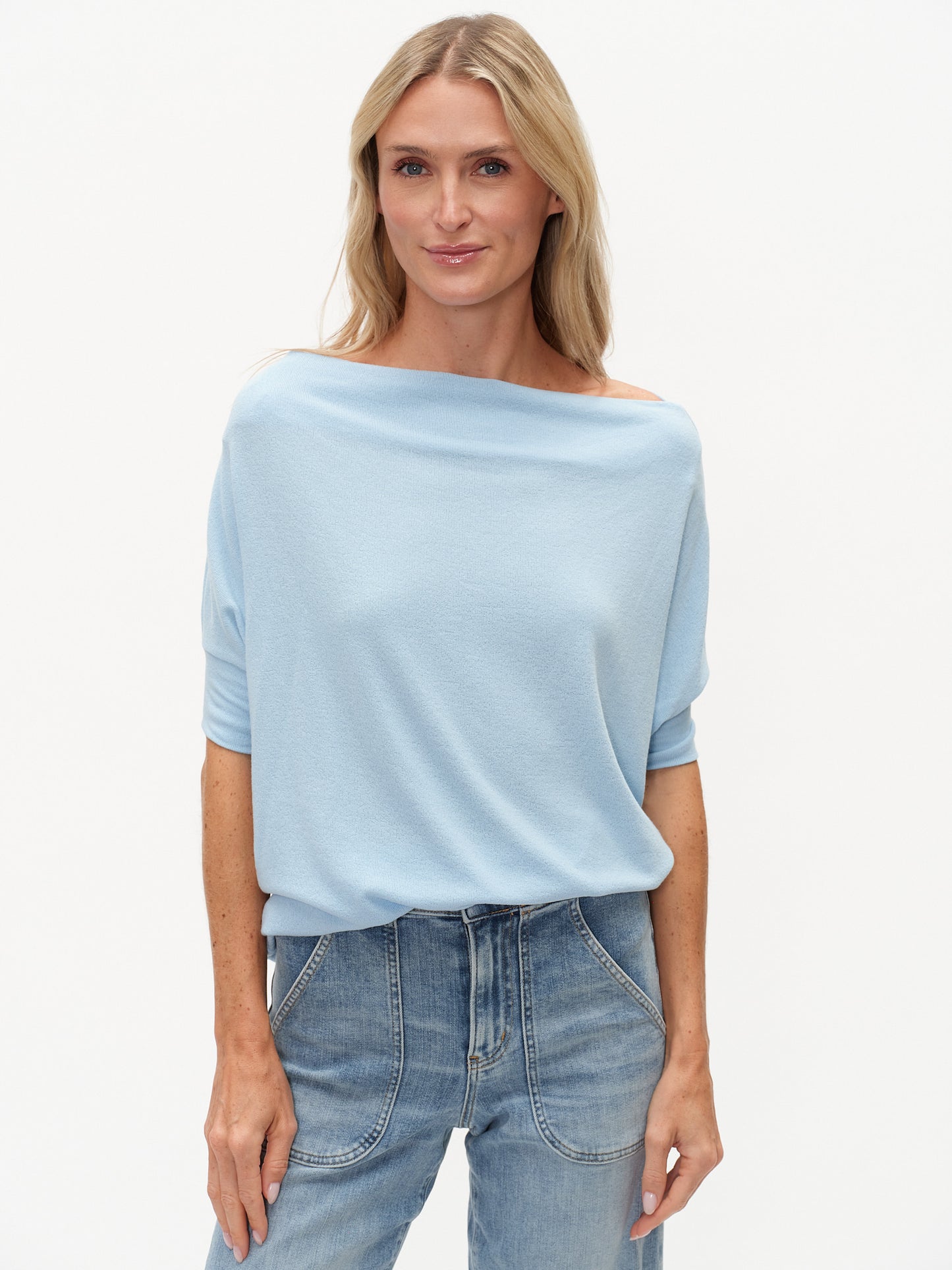 SHORT SLEEVE ANYWHERE TOP