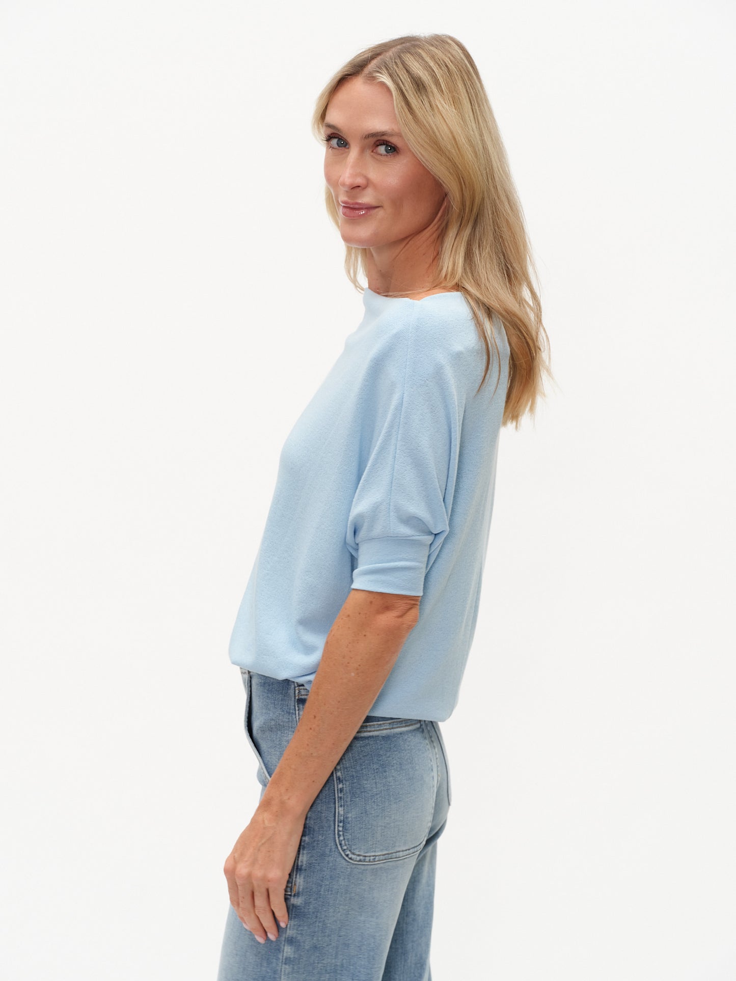 SHORT SLEEVE ANYWHERE TOP